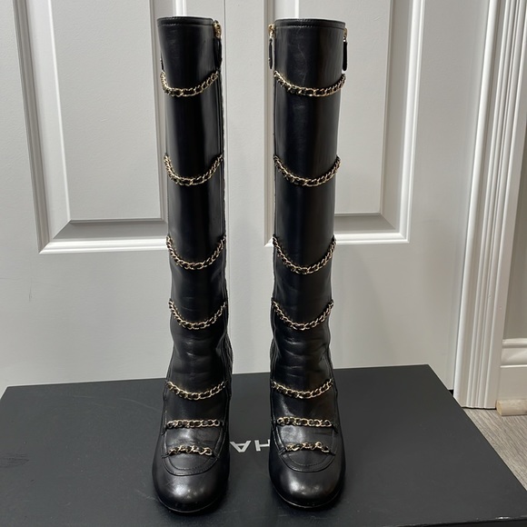 CHANEL Knee High Chain Boots Black size 38.5 - Picture 4 of 11